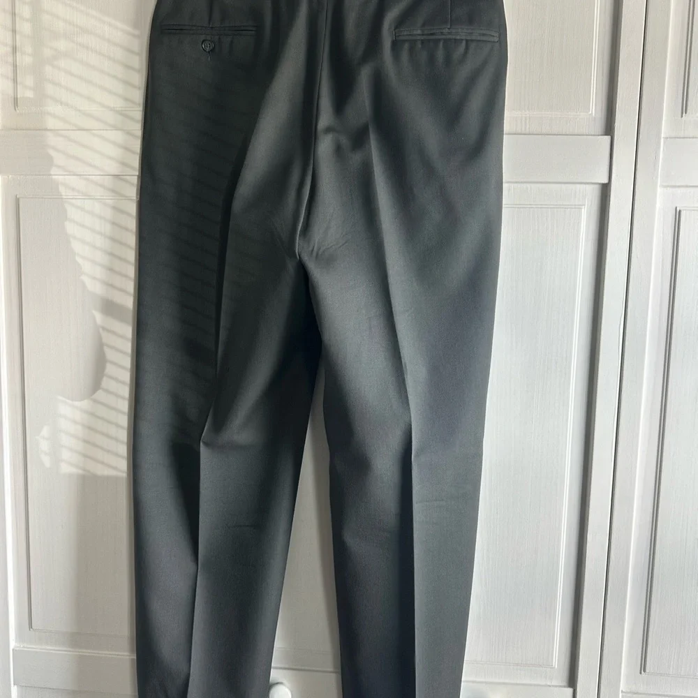N/A charcoal gray